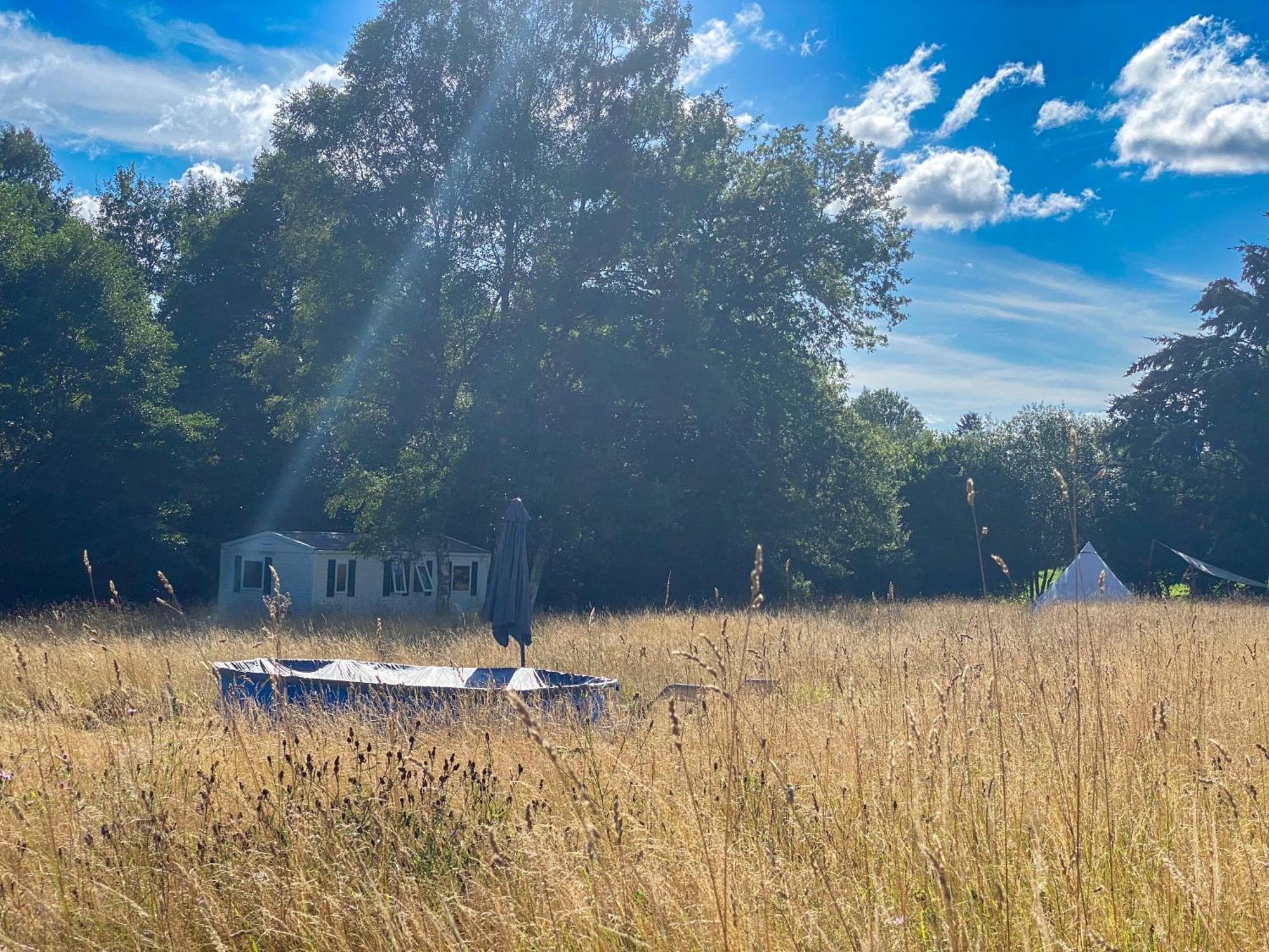 Villa Mini-Glamping En Auvergne à Sainte-Christine  Extérieur photo